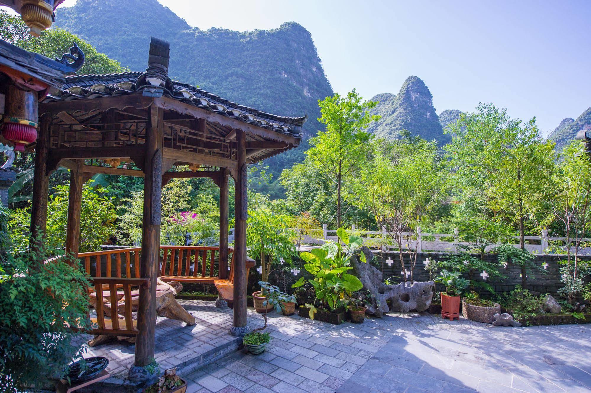 Yangshuo Scenic Mountain Retreat Hotel Exterior photo